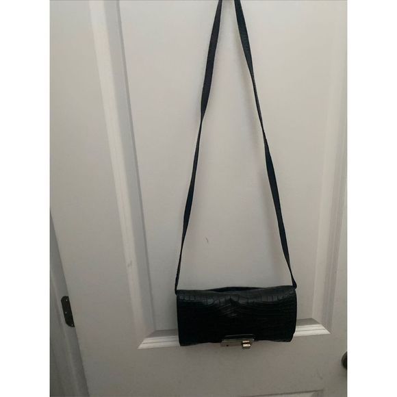 Michael Kors Black Croc-Embossed Key & Card Holder - Picture 4 of 6